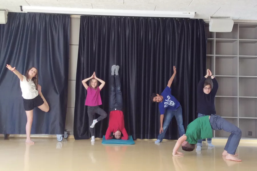 Primaire Ecole MOSER Genève Yoga